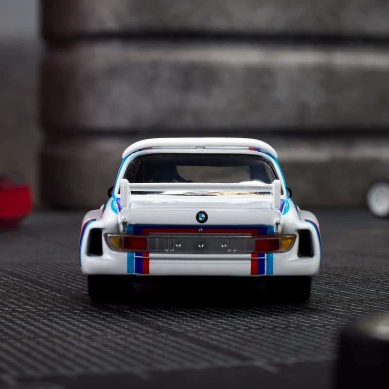 Hot Wheels® Elite 64 BMW 3.0 CSL RACE de 1975 - Compra Internacional