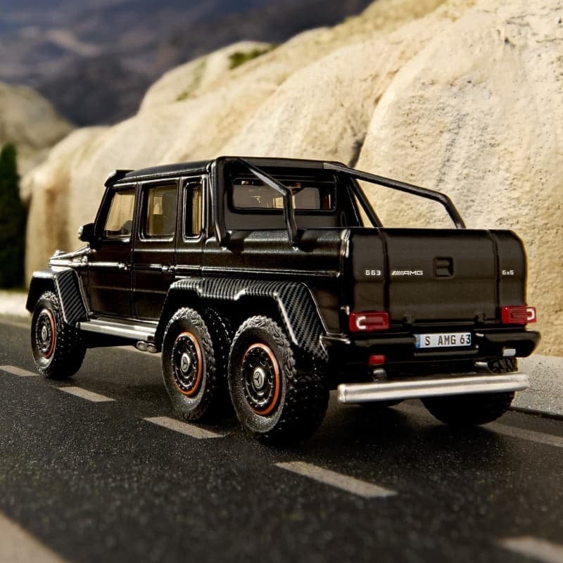 Hot Wheels® Elite 64™ Mercedes-Benz G 63 AMG 6x6 - Compra Internacional