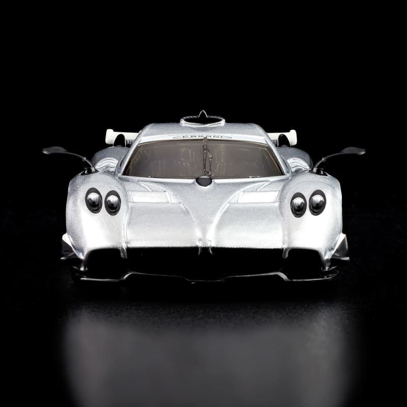 Hot Wheels® Red Line Club™ '21 Pagani Huayra R - Compra Internacional