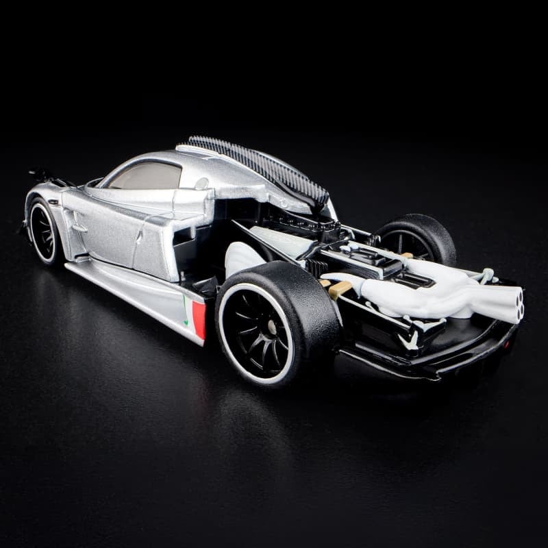 Hot Wheels® Red Line Club™ '21 Pagani Huayra R - Compra Internacional