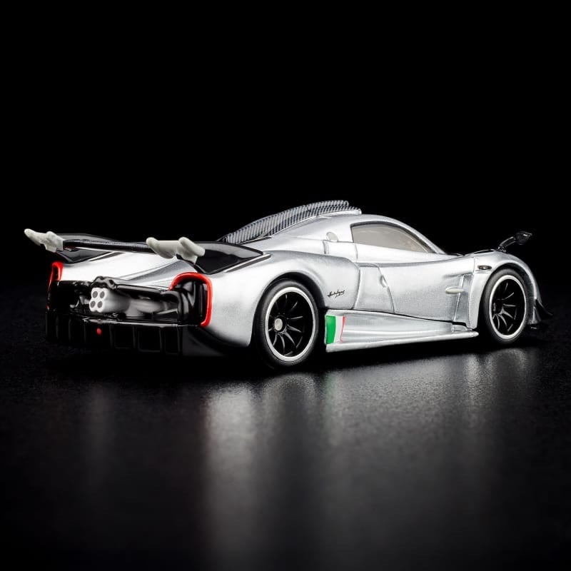 Hot Wheels® Red Line Club™ '21 Pagani Huayra R - Compra Internacional