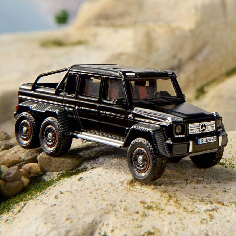 Hot Wheels® Elite 64™ Mercedes-Benz G 63 AMG 6x6 - Compra Internacional