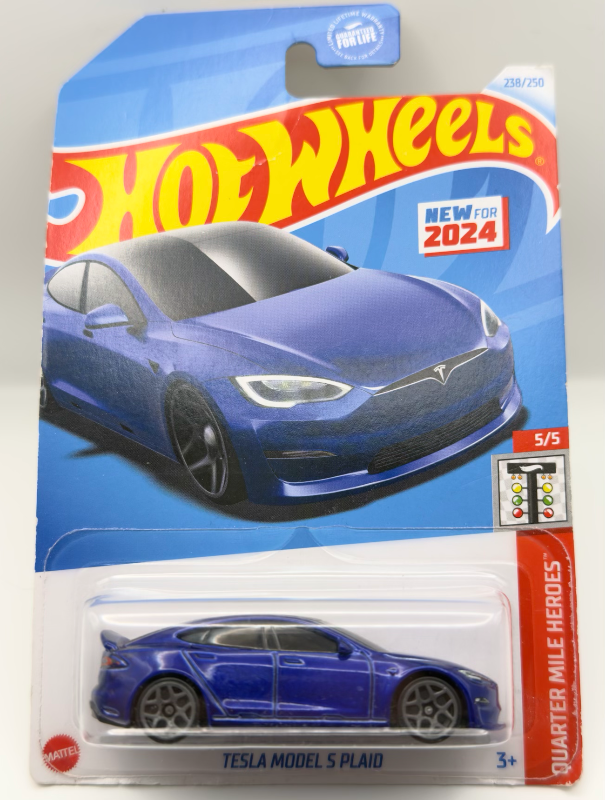 TESLA MODEL S PLAID
