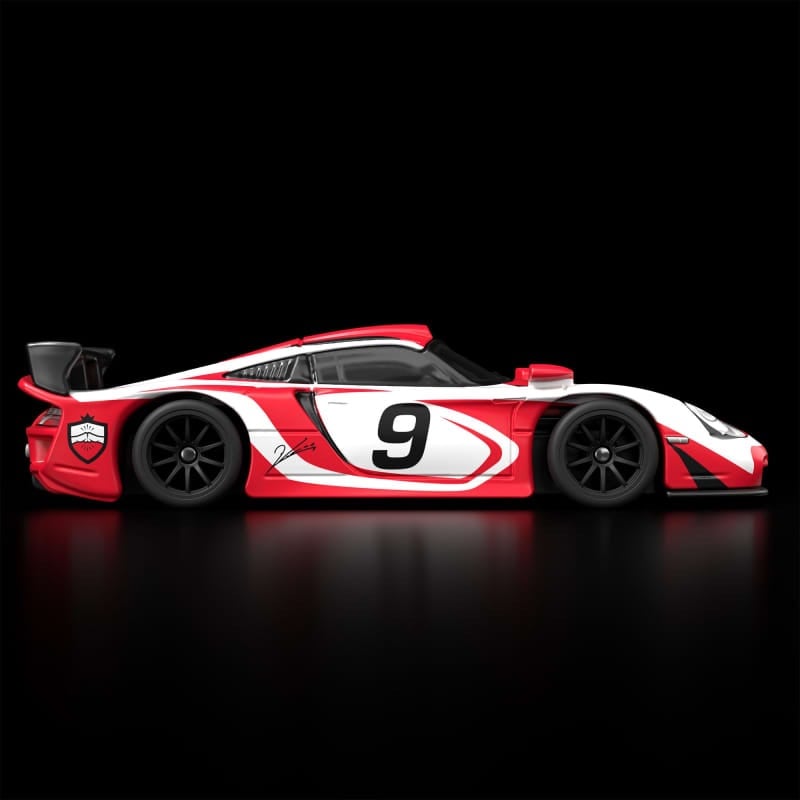 Pre-venta - Hot Wheels® x Robert Lewandowski x Porsche 911 GT1 de 1997 - Compra Internacional