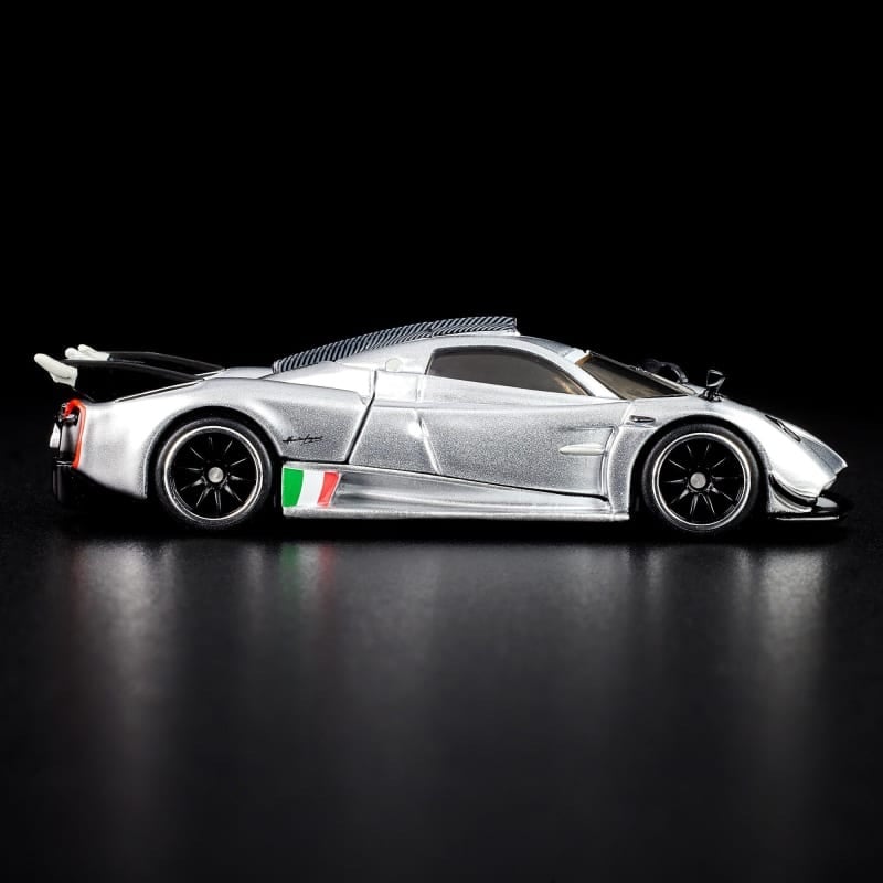 Hot Wheels® Red Line Club™ '21 Pagani Huayra R - Compra Internacional