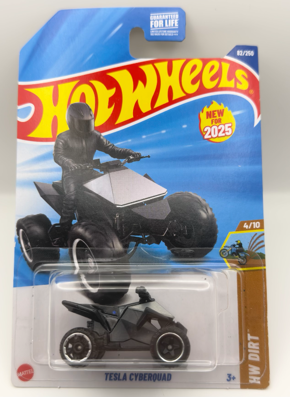 TESLA CYBERQUAD