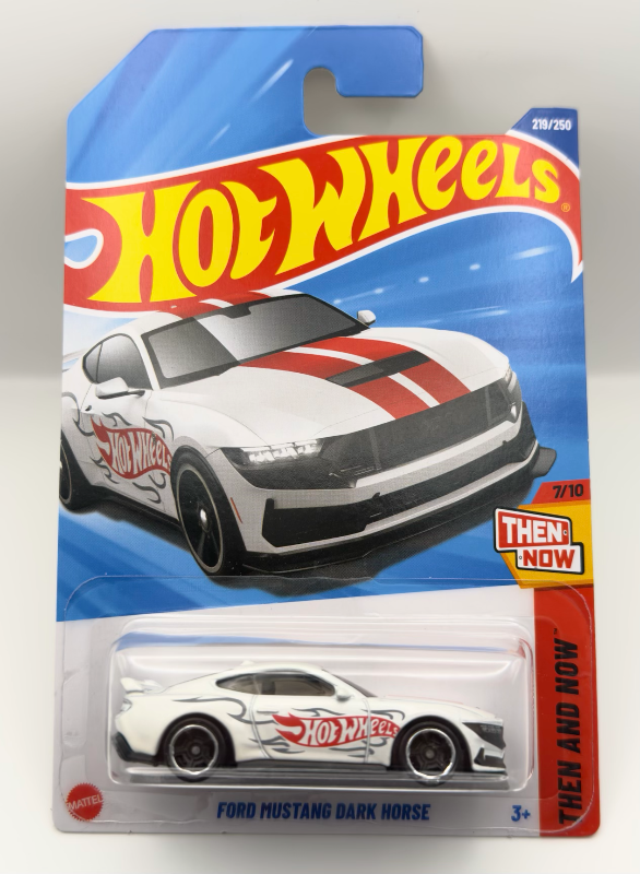 FORD MUSTANG DARK HORSE