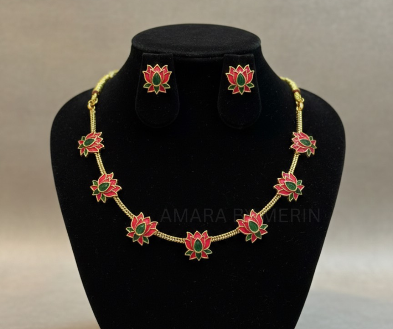 Mini Lotus Necklace AM14029