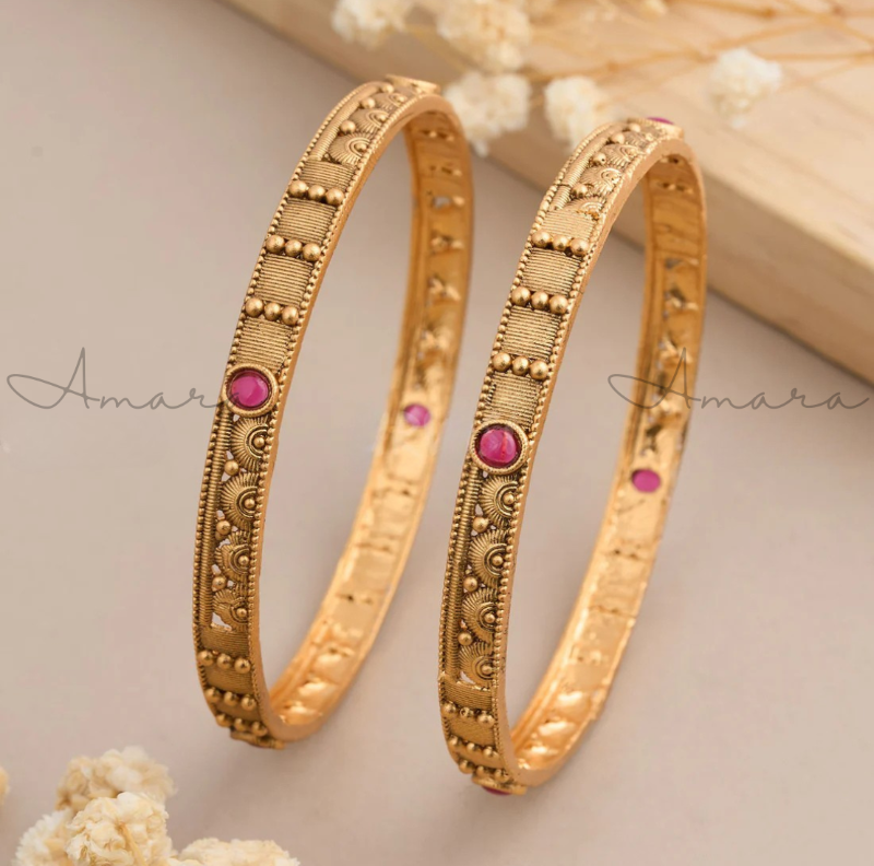 Bangles with circle stones 1 pair -Ruby AM2UF14R