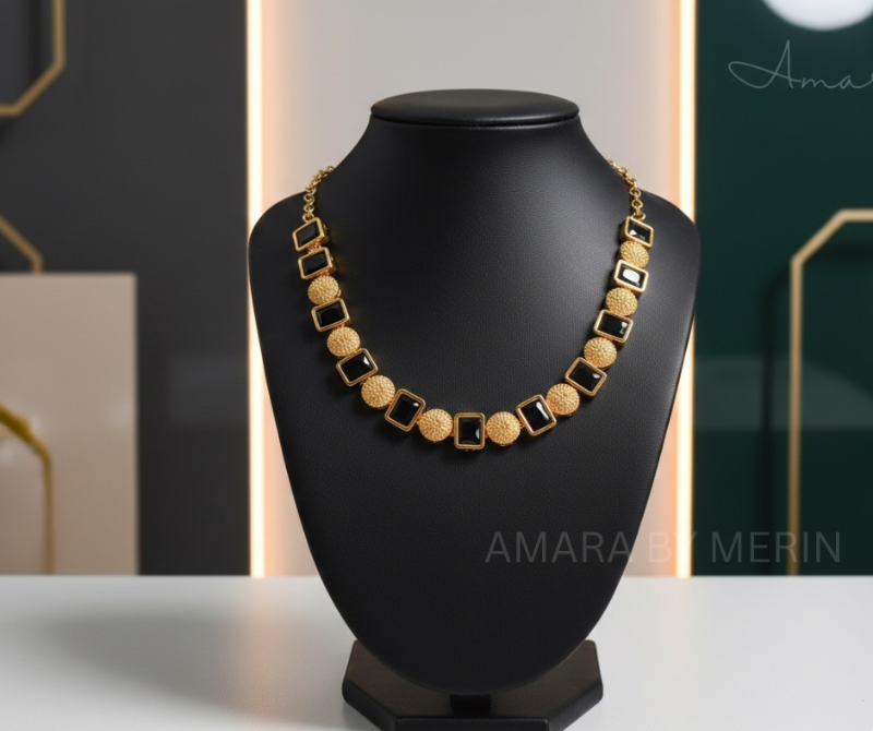 Necklace - Black rectangular stone AM2UF20B