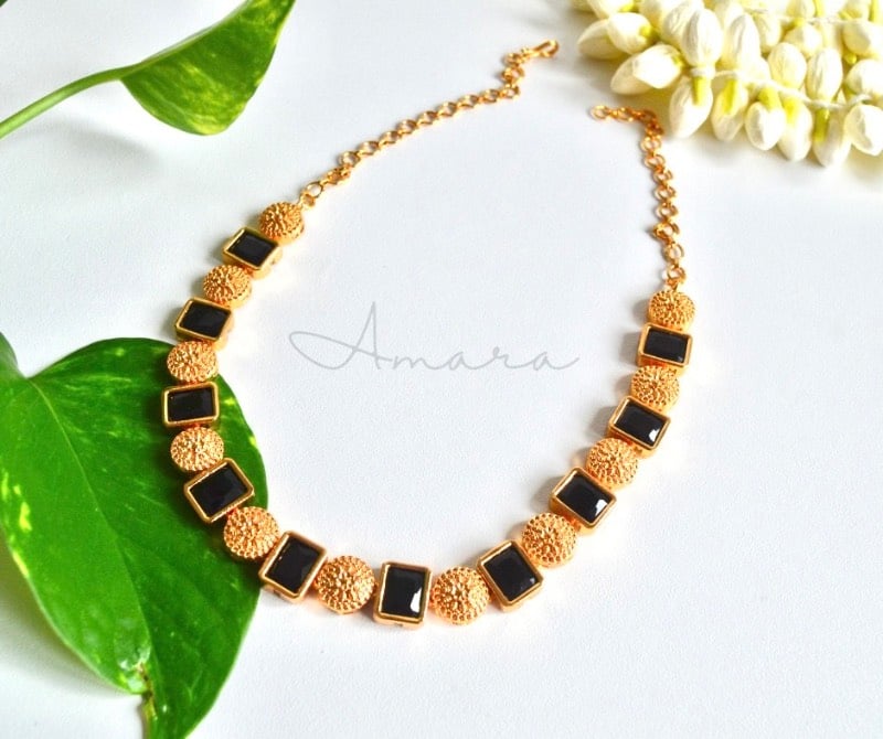 Necklace - Black rectangular stone AM2UF20B