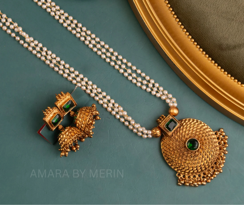 Multi strand Pearl necklace - Emerald green AM14017