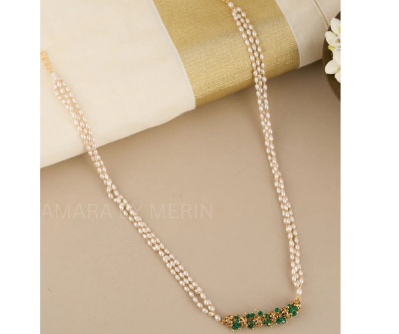 3 Layered pearl Necklace AM13025