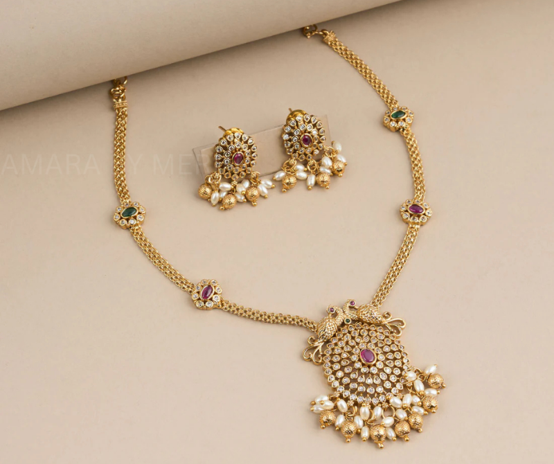 Chakra Mayur Attigai with Earrings AM13019