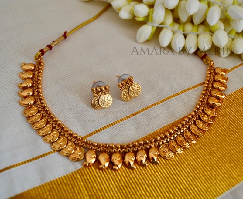 Golden Laxmi Necklace AM2UF36