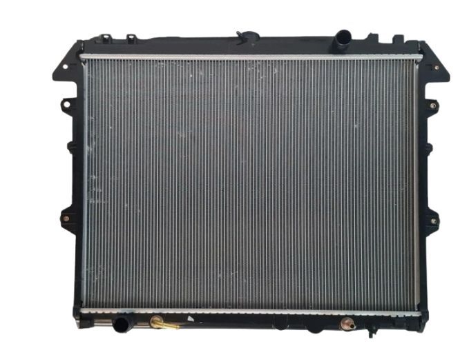 Radiateur 16400-0P030 MTM | Toyota Tacoma 2005-2014 1GR