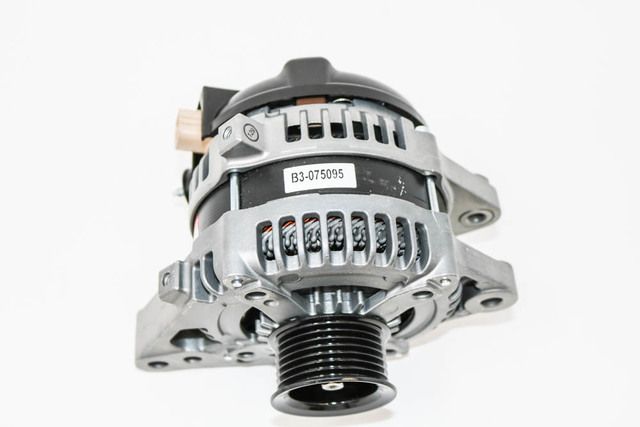 Alternateur 27060-0P030 | Toyota Tacoma 2004-2011 1GR / Tundra 2004-2009