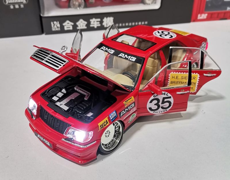 1:24 Vintage Mercedes-Benz W140 S-Class sedan diecast sound light (1900-401)