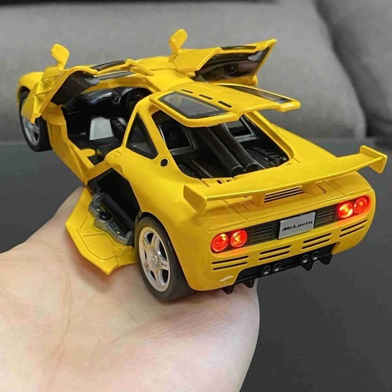 1:32 Scale Mclaren F1 1993 Alloy Car Model Diecast Car Sound Light Car Lovers Collection kids birthday toy KT D21037