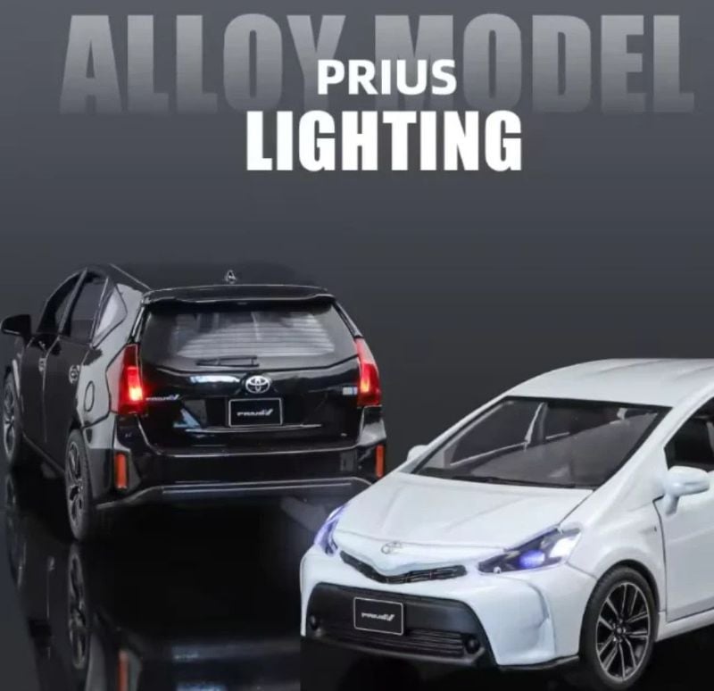 1:32 Toyota Prius Diecast model car with base open doors sound light children toy gift car (PRIUS)