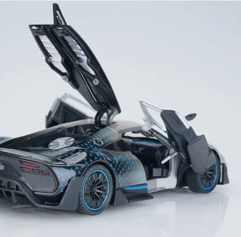 1:24 Mercedes-AMG ONE Diecast Model Car Toy (CZ182A)