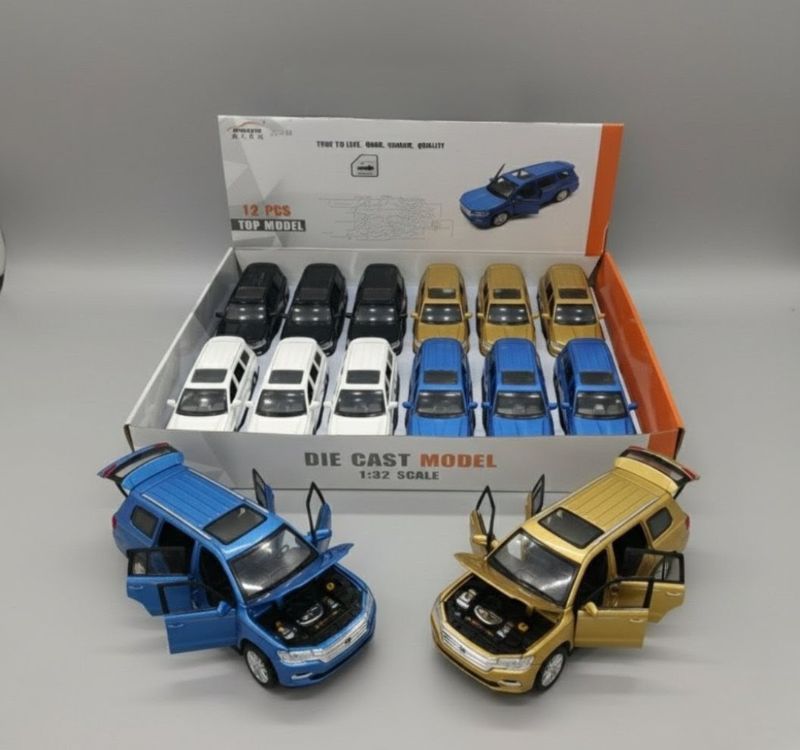 1:32 Toyota landcruser diecast open doors sound light (3226B)