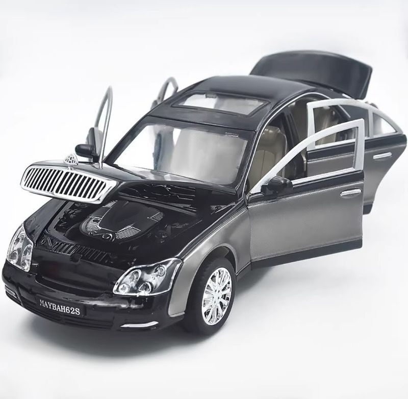 1:24 Mercedes-Maybach 62S Diecast Car Toy with Lights and Music (M929H)
