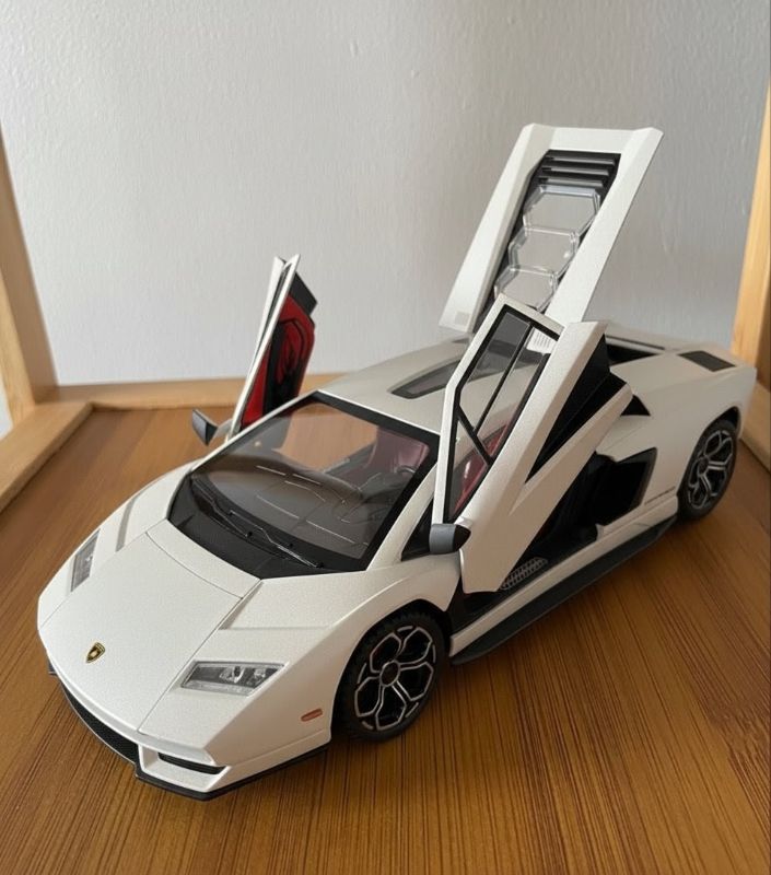 1:24 Lamborghini Countach LPI 800-4 Diecast Sound light Gifted toy Car (1901-230)