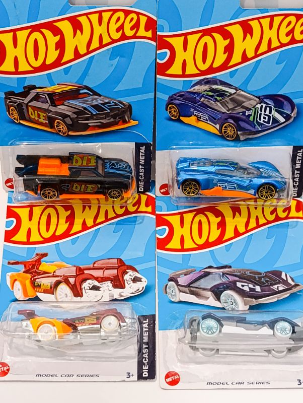 1:64 Hot Wheels 4 cars pack diecast for kids