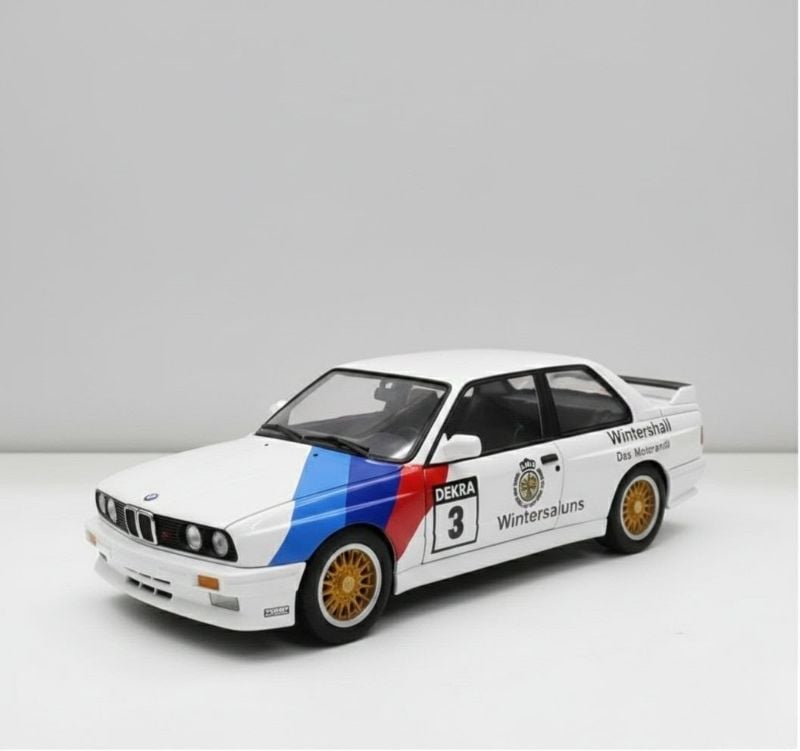 1:24 Scale BMW M3 E30 Die-Cast Metal Toy sounds light (1901-441)