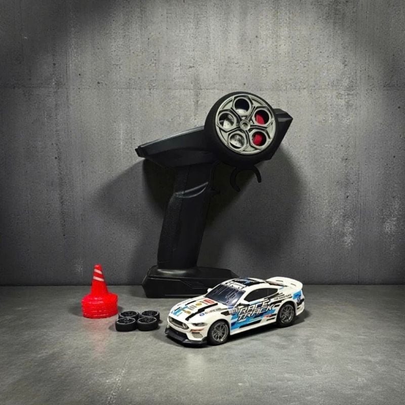 2.4G RC Drift Car Speed King Gyro Remote Control Stabilization 4WD Led light fast drifting all ways KT(T6843-4)
