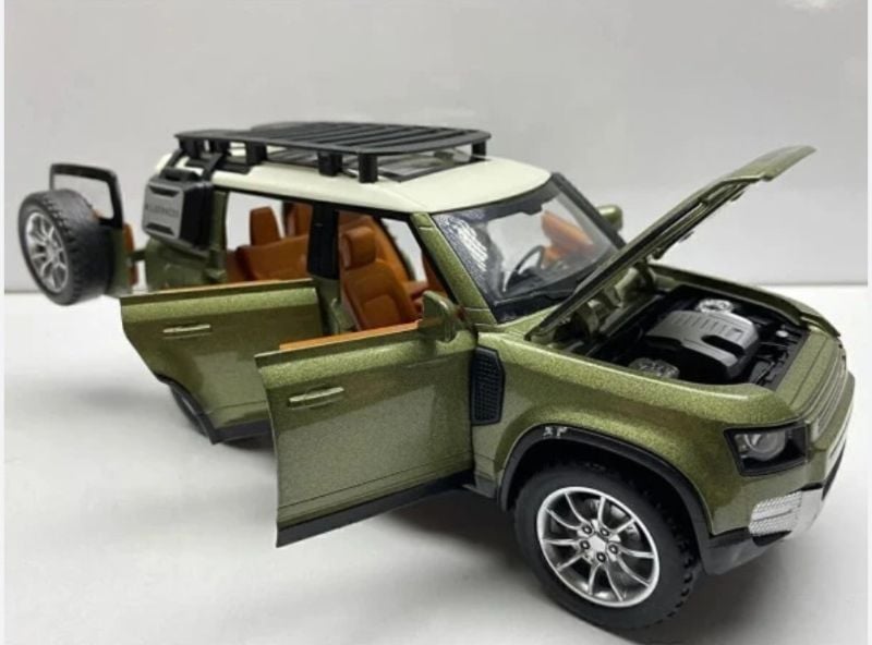 1:32 scale Diecast Land Rover Defender Off road (Q3002C)