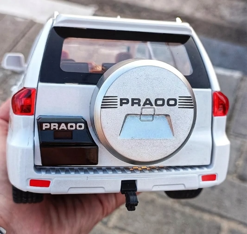 Big Prado Sheng Run 1:18 Scale Toyota Land Cruiser Prado diecast model car in 11 inch length comes in Box case packing TM