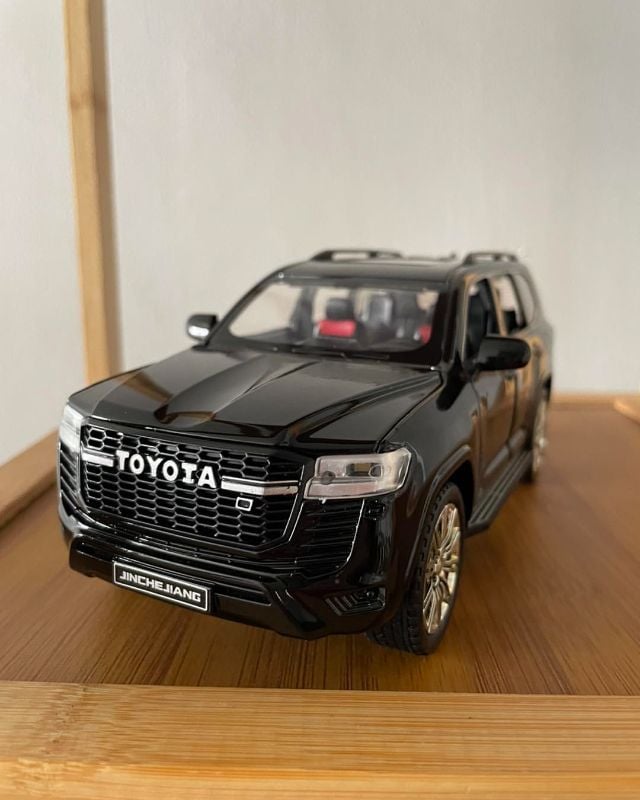 1:24 scale Toyota Land Cruiser LC300 GR Sport Suv 4x4 diecast model opens all sides black colour KT (1901-202)