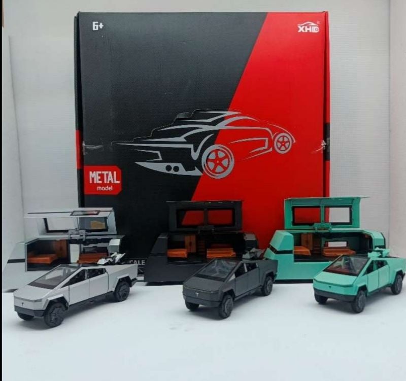 Tesla Cybertruck with a matching camper trailer 1:32 scale Die-cast (B3230)