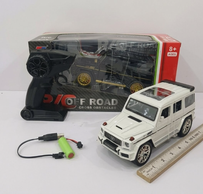 Mercedes RC Off Road 2.4G Remote Car Diecast Mercedes AMG G63 G-Klessa Model Car Open Doors Fast Speed 4WD KT (CZ118E)