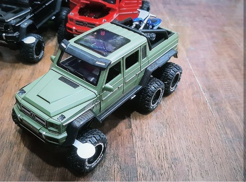 1:28 Mercedes-Benz G63 AMG 6x6 Diecast Model Car With Motorcycle (B3203 )