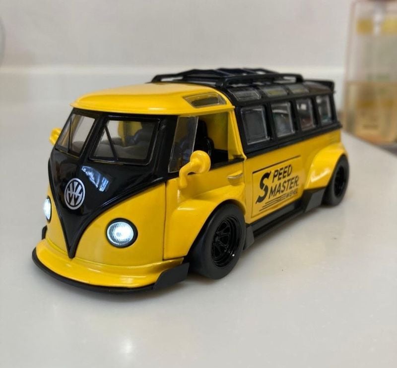 1:32 Volkswagen T1 Bus diecast model car toy (D21027)