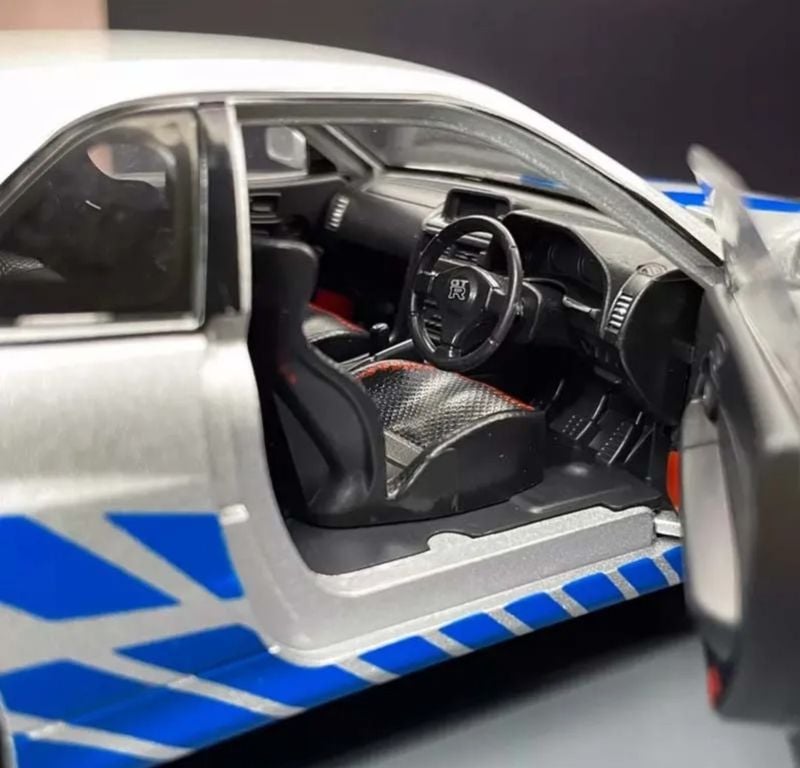 1:24 Legendary Fast and Furious Skyline GTR R34 iconic silver and blue Nissan Best For Car Lover