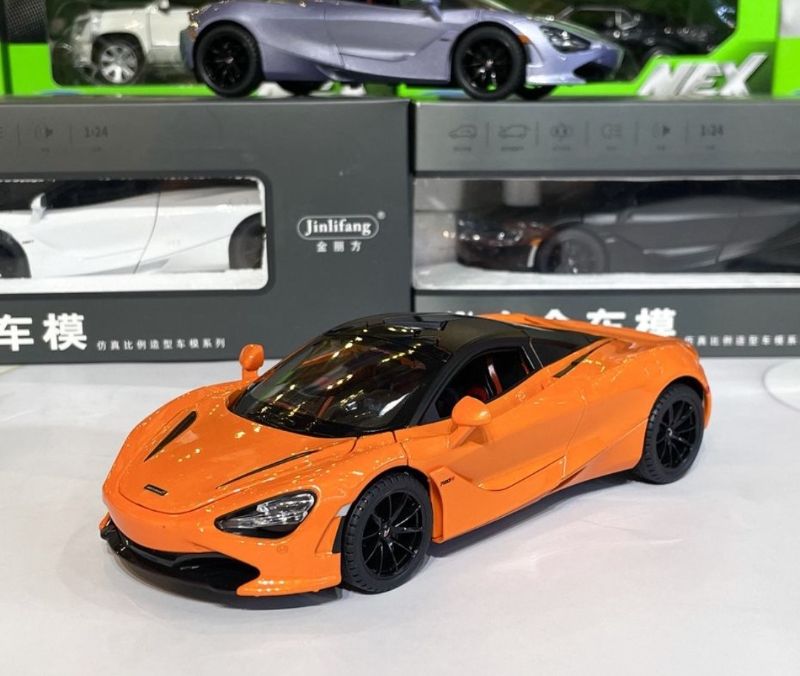 McLaren 720S 1:24 Scale Die-cast (1901-210)