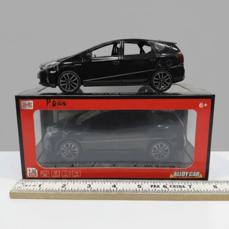 1:32 Toyota Prius Diecast model car with base open doors sound light children toy gift car (PRIUS)