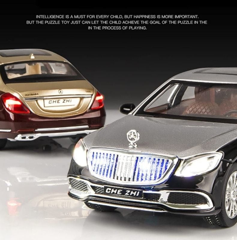 1:24 Mercedes-Maybach S600 Diecast Car Toy with Lights and Music (CZ137AD)