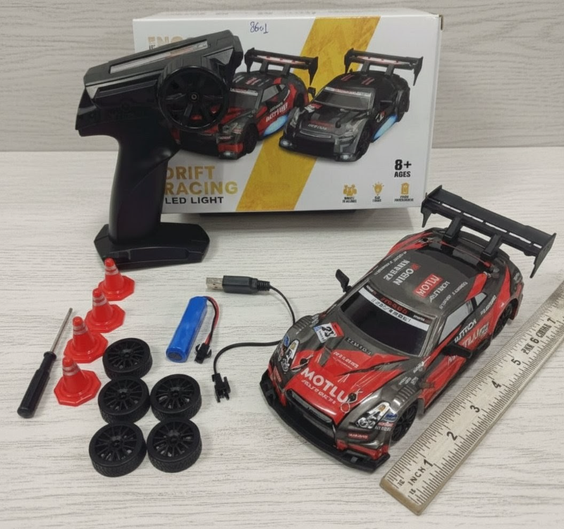 2.4G Drift RC 1:24 High Speed 20km/h Powerful sport car model (8601)