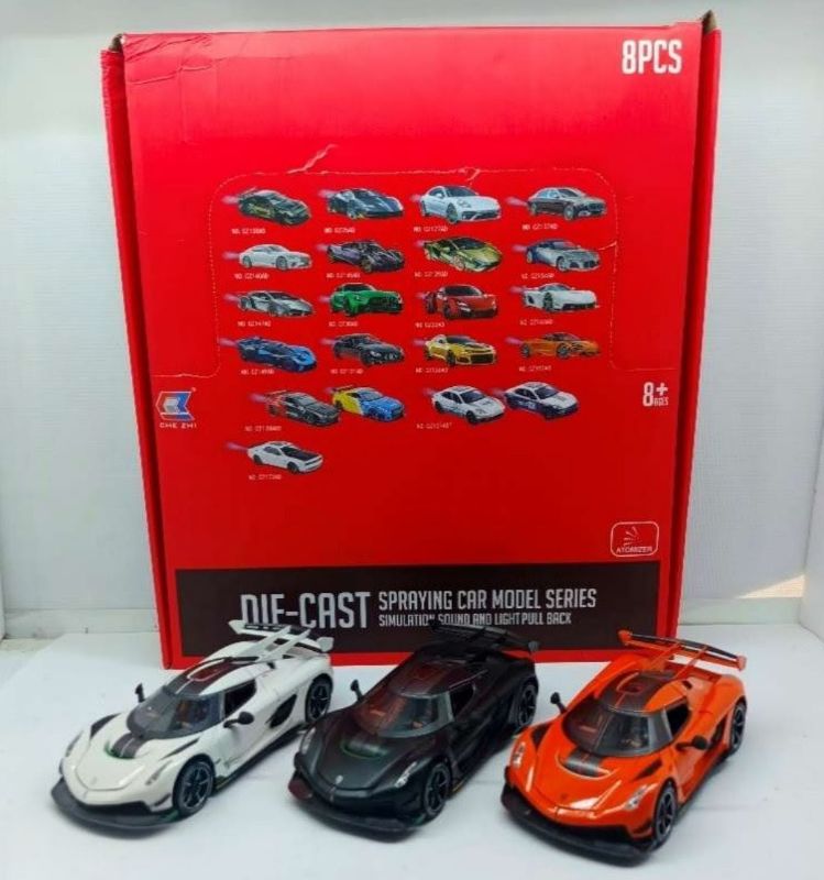 1:24 scale Koenigsegg Jesko with Spraying diecast model car (CZ163AD)