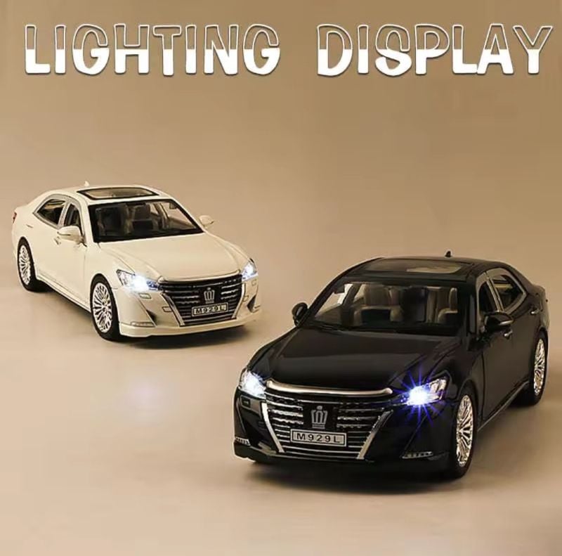 1:24 Toyota Crown Model Car Open Doors sound light toy car (M929L)