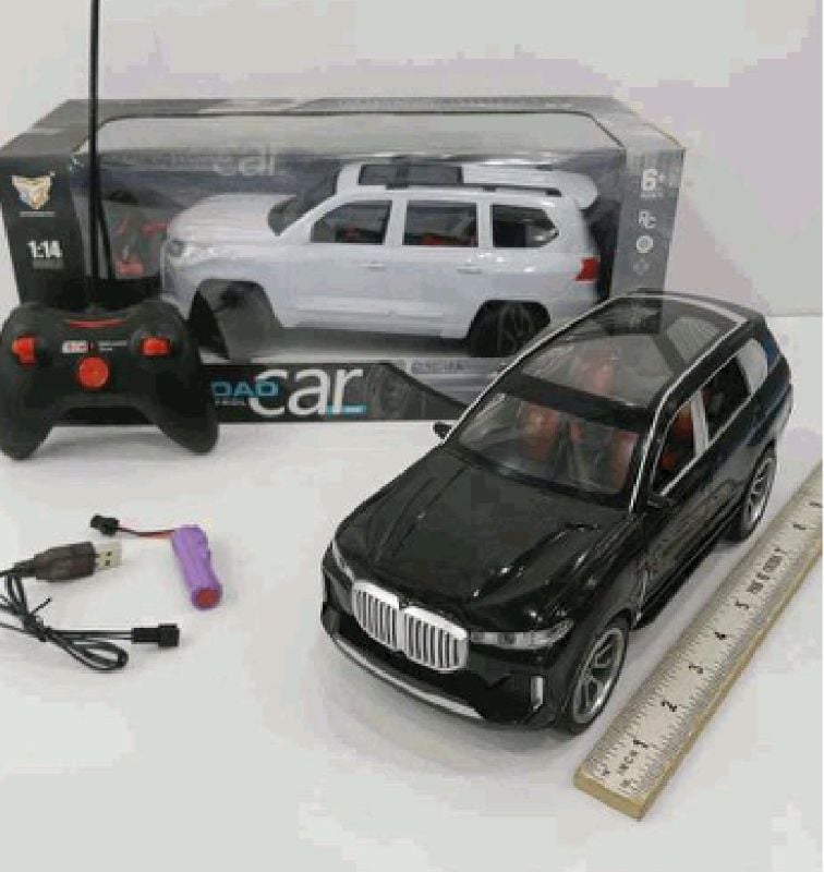 Big BMW X7 Suv 4x4 Off road Remote control 1:14 BMW car model Rechargeable sound light KT (689S-18A)