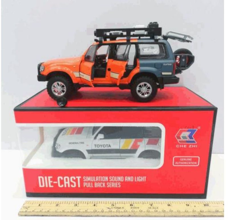 1:24 Toyota Land Cruiser LC80 Diecast toy car (CZ609)