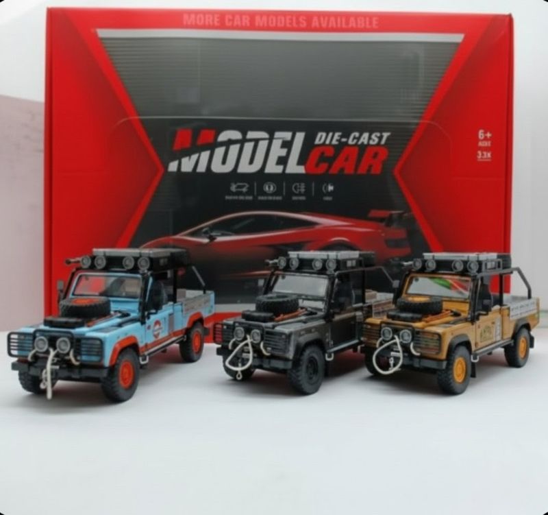 1:24 Land Rover Defender 110 Off road Diecast Open doors (1900-550)
