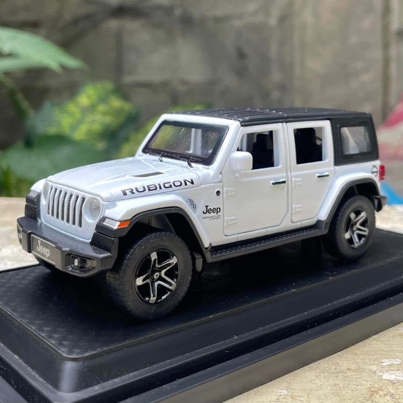1:32 Rubicon Jeep With Acrylic display case diecast open doors Realistic details (F21003)