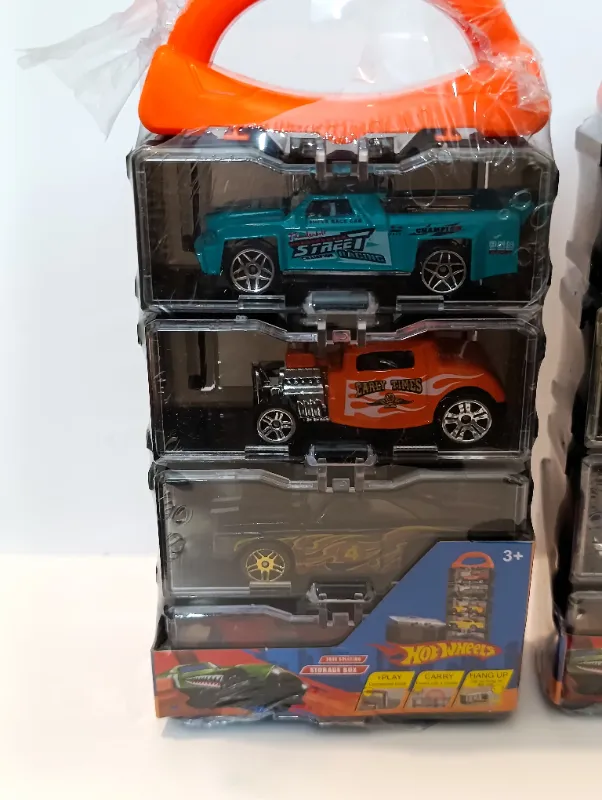 1:64 Hot wheels 8 cars 2 pack storage case hanging up
